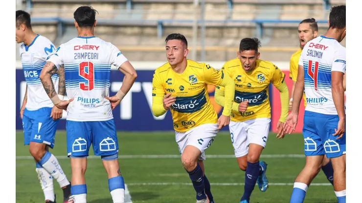 Everton vence a domicilio a la UC y avanza de fase en Copa Chile