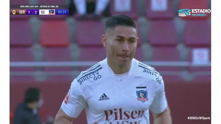 Torta Opazo volvió a sumar minutos en victoria de Colo Colo.