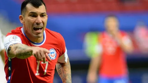 Gary Medel se alienta en Redes Sociales antes de enfrentar a Brasil.