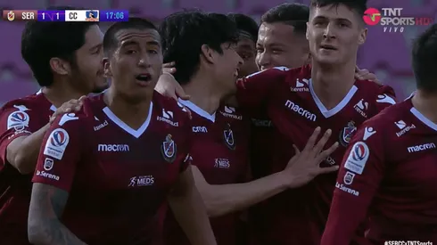 Matías Fernández realiza gol olímpico a Colo Colo