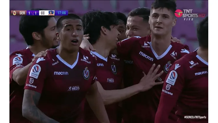 Matías Fernández realiza gol olímpico a Colo Colo
