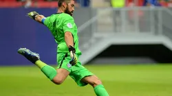 Claudio Bravo compartió con los más jóvenes de La Roja.