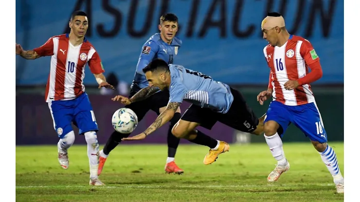 Paraguay y Uruguay se ven las caras con Chile expectante