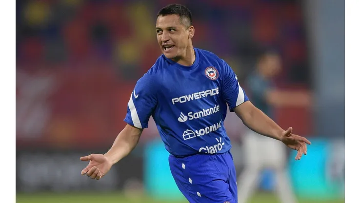 Alexis Sánchez sigue recuperándose de su lesión