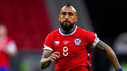 Arturo Vidal anuncia que irá de frente ante cualquier rival