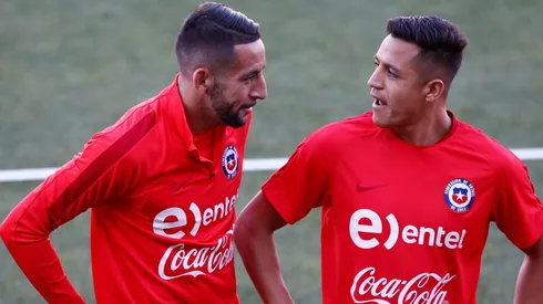 Mauricio Isla dice que nunca ha visto a Alexis Sánchez con un Playstation