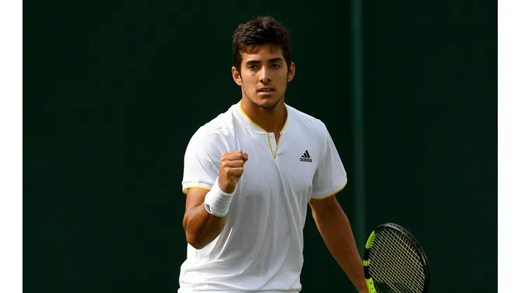 Cristian Garin debutará este lunes en el pasto londinense de Wimbledon.