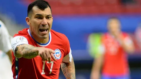 Chile se preocupa por la lesión muscular de Gary Medel.