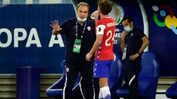 Luciano Arriagada suma bonos en las prácticas de La Roja.