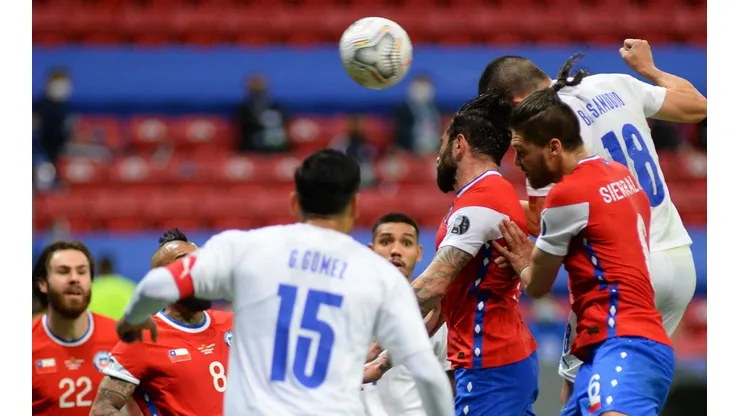 Chile cae ante Paraguay en Brasilia