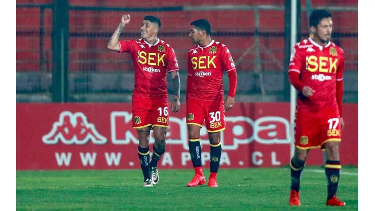 Unión Española celebró ante Puerto Montt en Copa Chile.