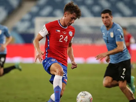 Vidal y Medel felicitaron a Arriagada por debutar en Copa América