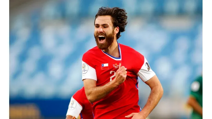 Ben Brereton asoma como titular en el compromiso de Chile vs Uruguay