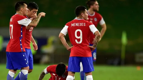 Vargas y Pulgar abandonar con molestias musculares en Chile.