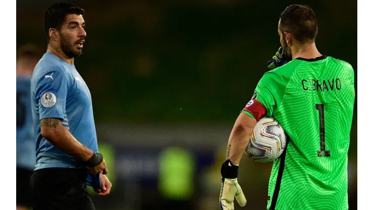 Claudio Bravo y Luis Suárez se reencontraron en Cuiabá.