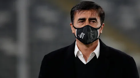 Gustavo Quinteros no asegura la continuidad de Campos y Véjar en Colo Colo.