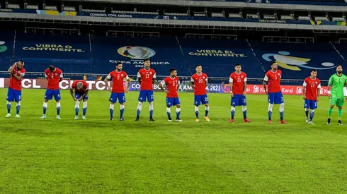 Chile saca el logo de Nike en su camiseta para enfrentar a Bolivia.