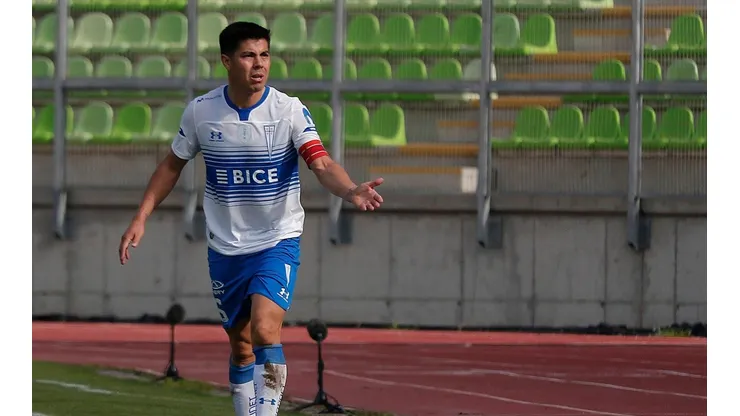 Universidad Católica renueva el contrato de Francisco Silva.