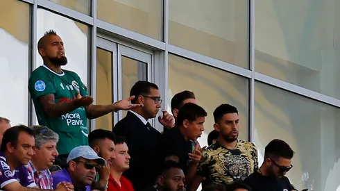 Arturo Vidal reclama contra el arbitraje a Rodelindo Román en Instagram