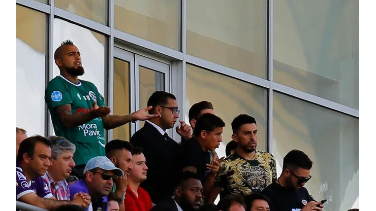 Arturo Vidal reclama contra el arbitraje a Rodelindo Román en Instagram