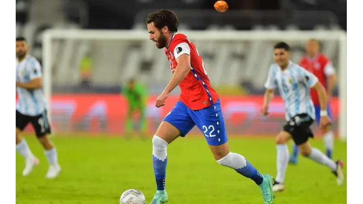 Periodista inglés calificó el debut de Ben Brereton con Chile.
