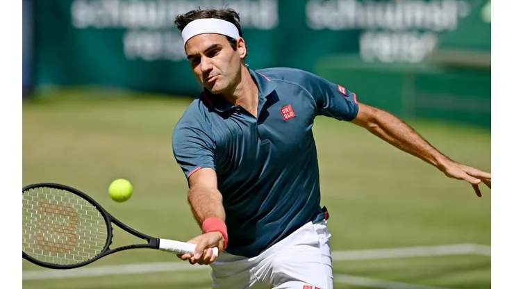 Roger Federer no pudo ante Felix Auger-Aliassime y quedó eliminado en Halle.