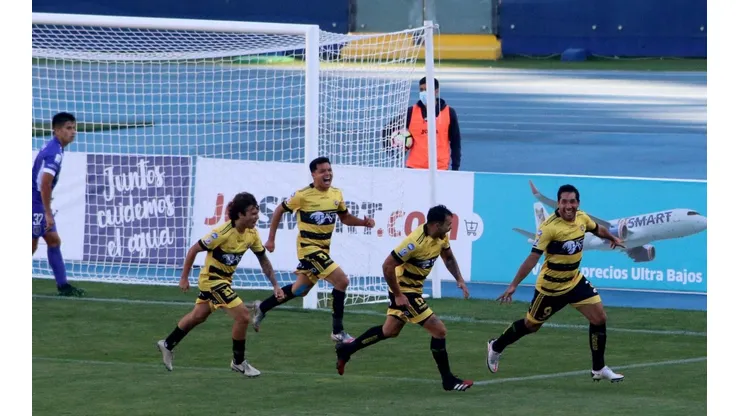 La historia de Lautaro de Buin tiene nuevo capítulo: denuncia a Fernández Vial. (Foto: Agencia Uno)
