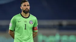 Claudio Bravo se ilusiona con el empate frente Argentina en Copa América.