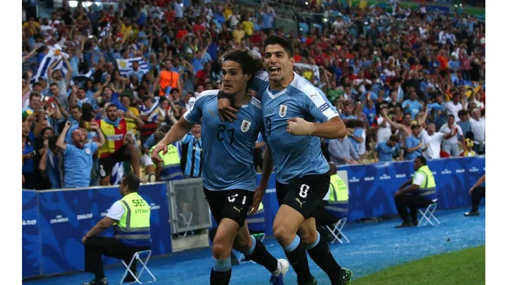 Edinson Cavani y Luis Suárez comandan la nómina de Uruguay para la Copa América 2021