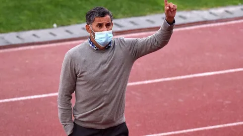 Miguel Ponce tuvo duras palabras para los árbitros en el partido frente a Colo Colo. (Foto Agencia UNO)