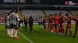 Los 22 jugadores reconocen a los campeones de Copa Libertadores con Colo Colo