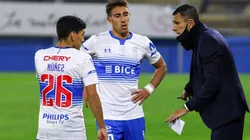 La formación de Universidad Católica para visitar a Santiago Wanderers. (Foto: Agencia Uno)