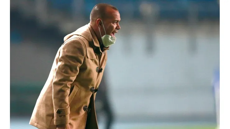Rafael Dudamel se quejó con el cuerpo arbitral frente a Palestino. (Foto: Agencia UNO)
