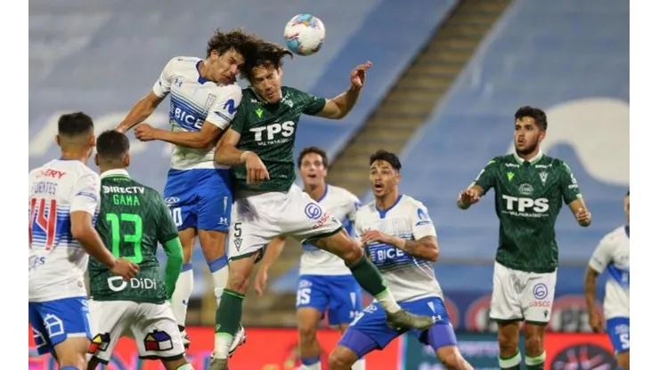 Universidad Católica visitará a Santiago Wanderers en Valparaíso. (Foto: Agencia UNO)