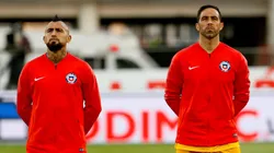 Arturo Vidal responde a hinchas que le consultan por Claudio Bravo