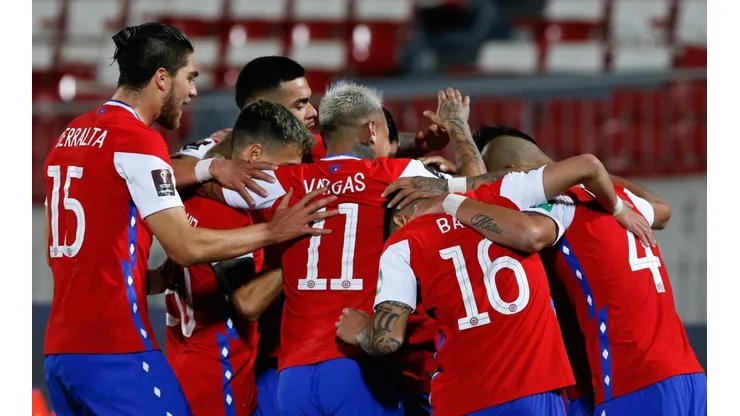 Chile va por un triunfo que le permita meterse en puestos de clasificación al Mundial de Qatar 2022