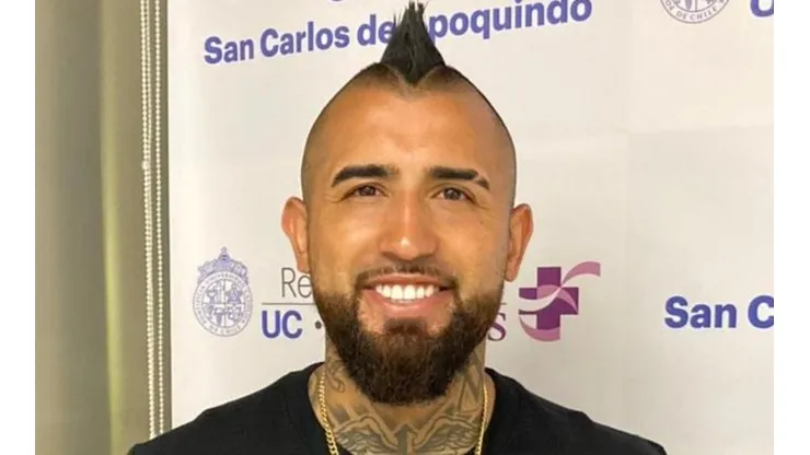 Arturo Vidal recibe vacuna contra el COVID-19. (Foto: @kingarturo23)