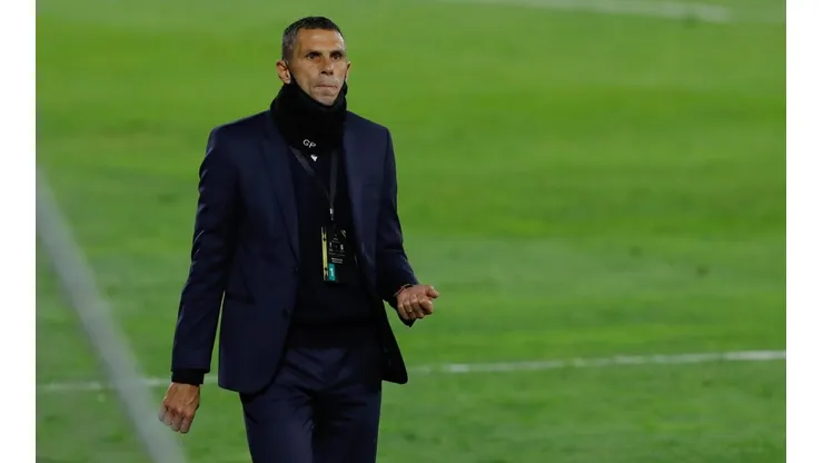 Gustavo Poyet se emociona recordando a Matías Dituro y José Pedro Fuenzalida en conferencia de prensa