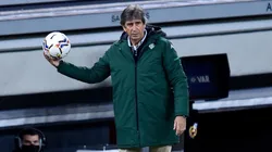 Fanáticos del Betis agradecen a Manuel Pellegrini