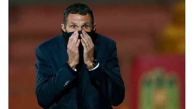 Poyet acusa acto discriminatorio del árbitro asistente y denunciará en su contra. (Foto: Agencia Uno)