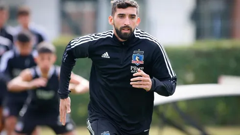 Emiliano Amor recibe elogios de Gustavo Quinteros (Foto: Colo Colo)