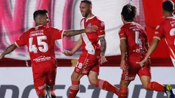 Argentinos Juniors asegura el primer lugar del grupo y de paso le da una ayuda a la U. Católica