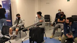 Jugadores de la Católica son vacunados contra el COVID-19. (Foto: ANFP)