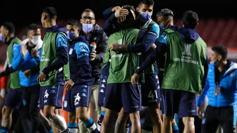 Arias, Mena y Díaz en octavos de final de la Copa Libertadores con Racing Club. (Foto: Getty Images)