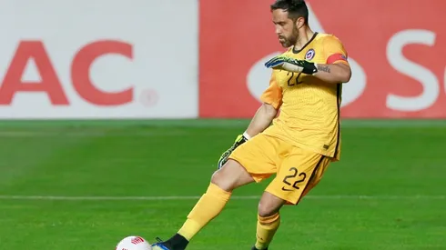 Claudio Bravo se refiere a su capitanía en la Selección Chilena