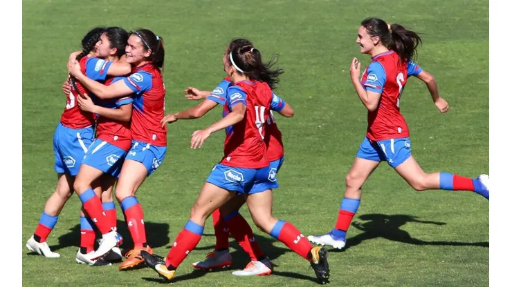 Universidad Católica recibirá a Universidad de Chile en una nueva versión del clásico universitario femenino. (Foto: Agencia UNO)