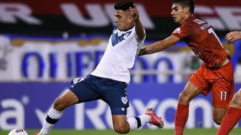 Unión La Calera pierde 2-1 ante Vélez en el estadio José Amalfitani