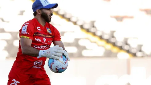 Johnny Herrera espera más del tricampeón del fútbol chileno. (Foto: Agencia UNO)