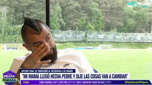 Arturo Vidal se emociona al hablar de su guerrera madre Jacqueline. (Foto: Captura)
