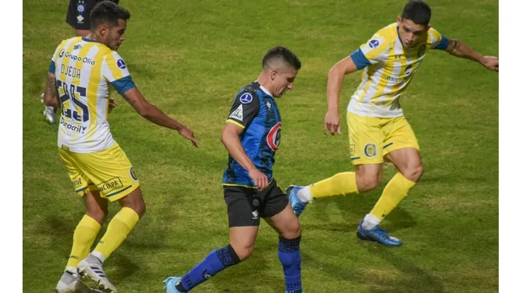 Huachipato visita este miércoles a Rosario Central en el Estadio Gigante de Arroyito